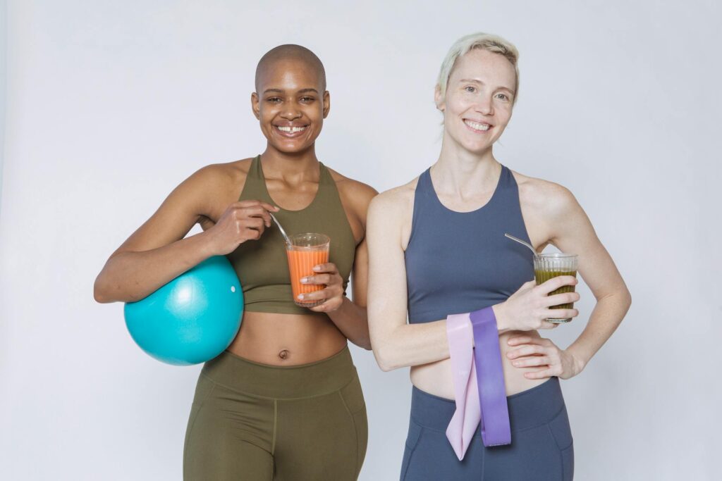 2 Frauen beim Yoga